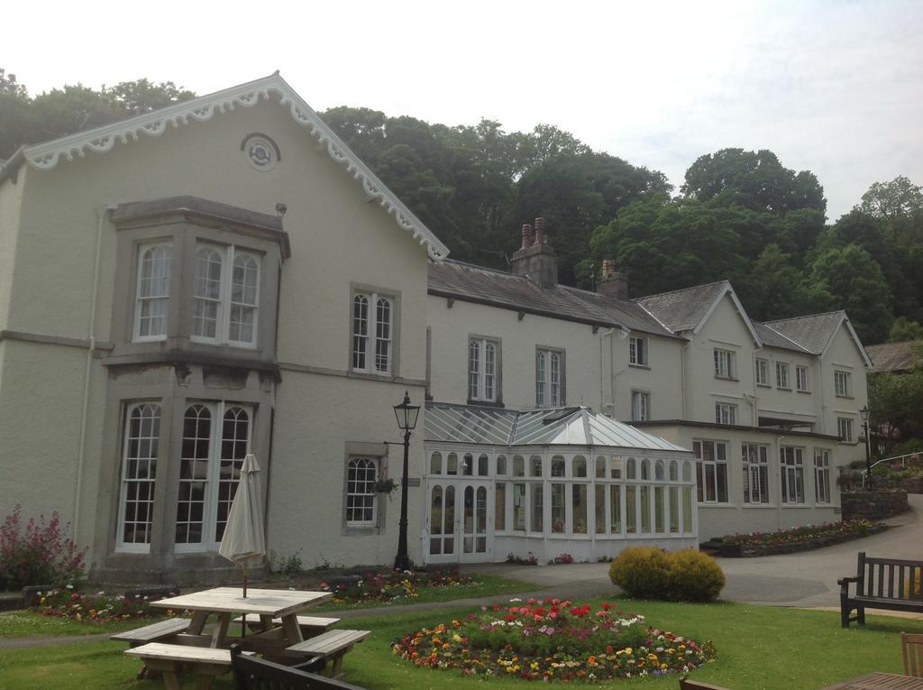 Lambert Manor Hotel Grange-over-Sands Exterior photo